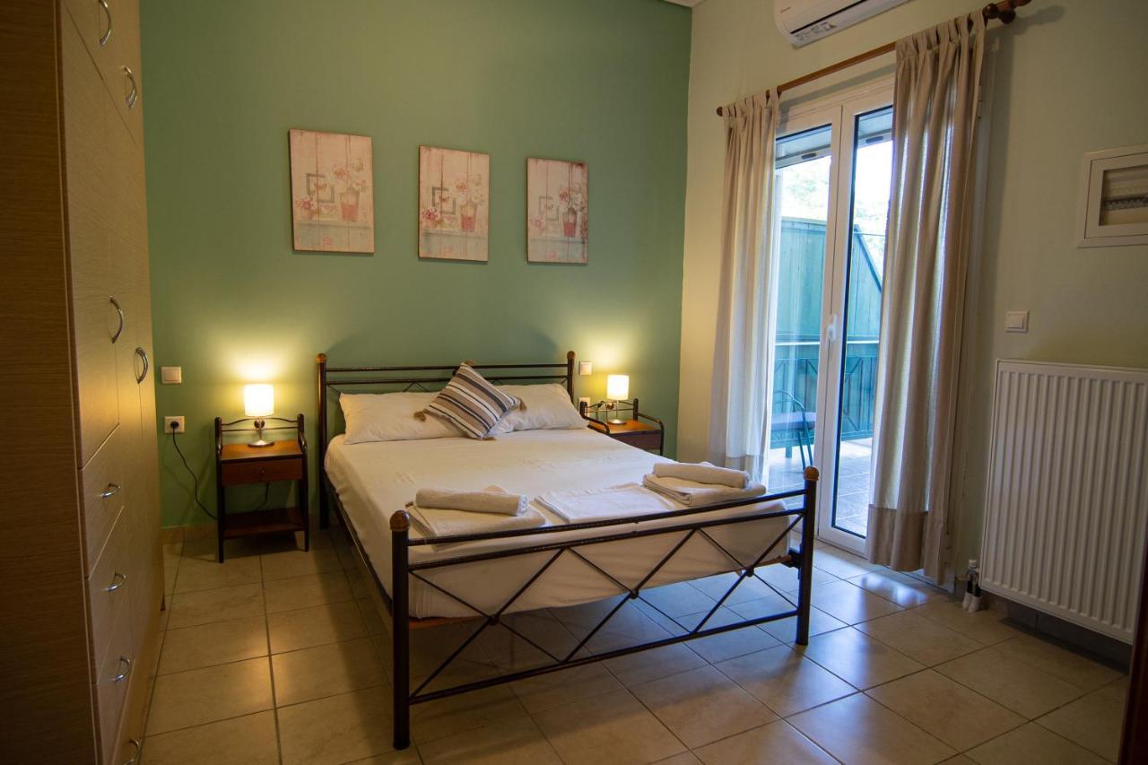 Tsertos Apartments Kamena Vourla Extérieur photo