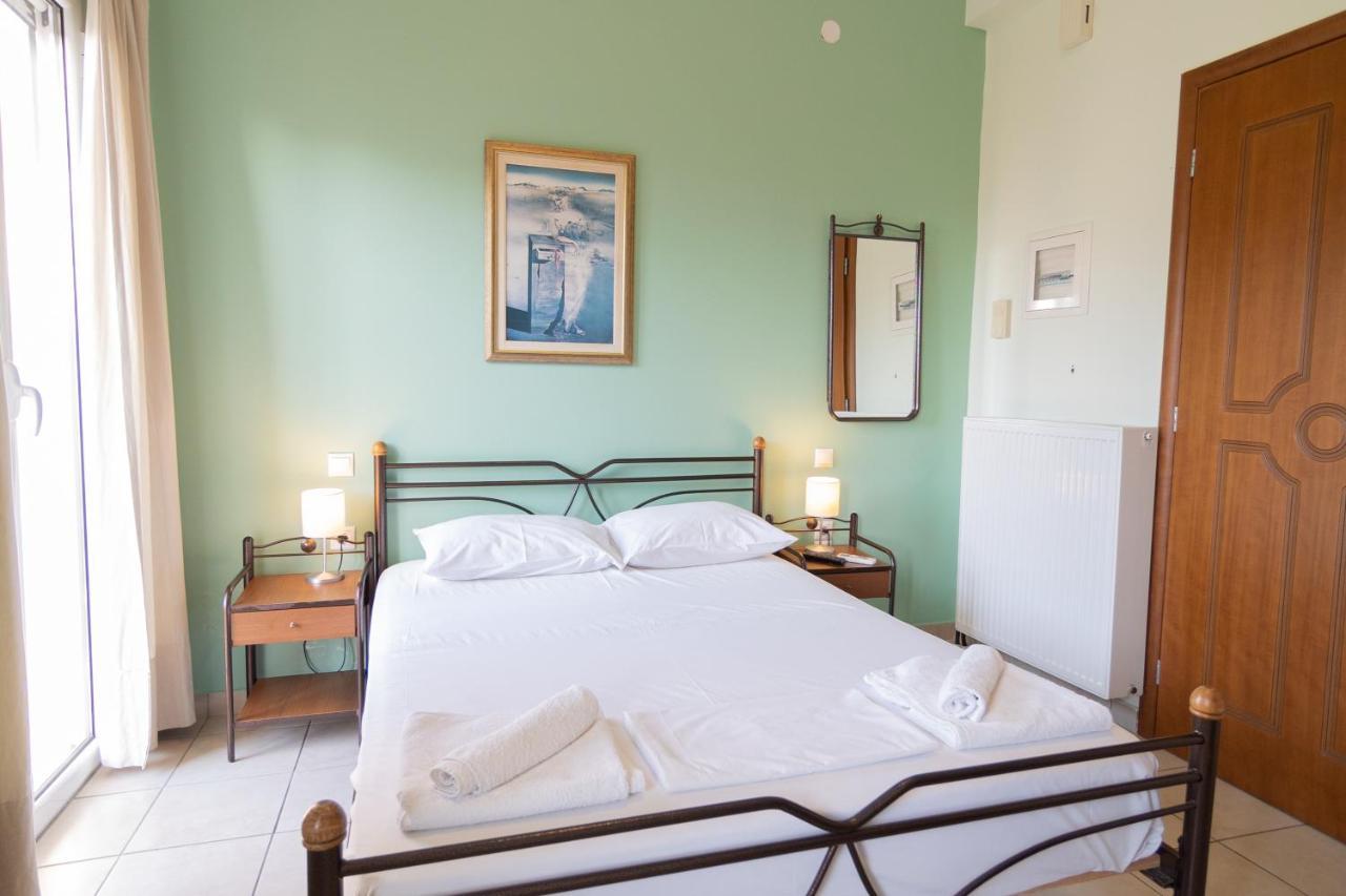 Tsertos Apartments Kamena Vourla Extérieur photo