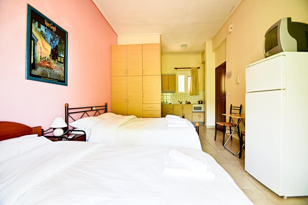 Tsertos Apartments Kamena Vourla Extérieur photo